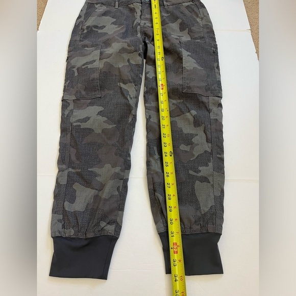 PrAna Sky Canyon Jogger Pants Gray Camo Size 6 - Picture 4 of 11